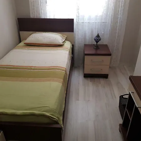 Luxus 2+1 *